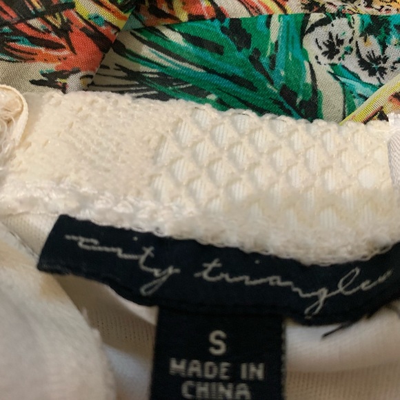 Dress - Picture 3 of 6